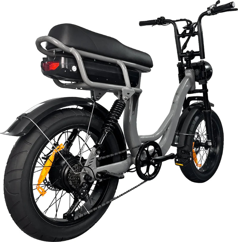 EB8 Elektrische Fatbike Grijs Lage instap 250watt