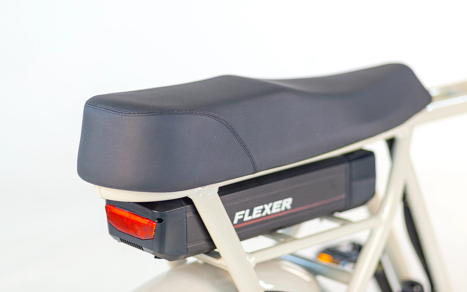 tomos flexer fatbile desert storm met lage instap 4
